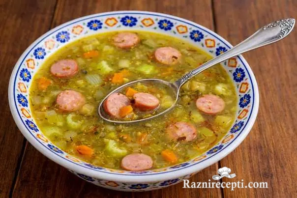 Čorba mladi grašak i kobasice