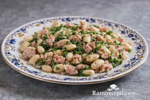 Posna salata pasulj i tunjevina - zdrav, ukusan obrok