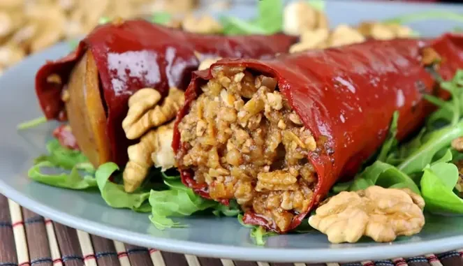 Posne punjene paprike sa orasima