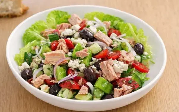 salata tuna