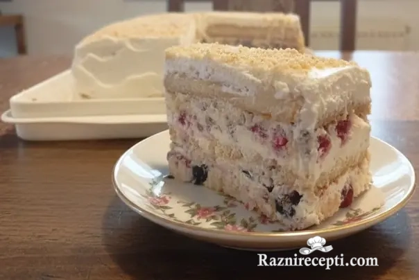 torta sa piškotama i šlagom