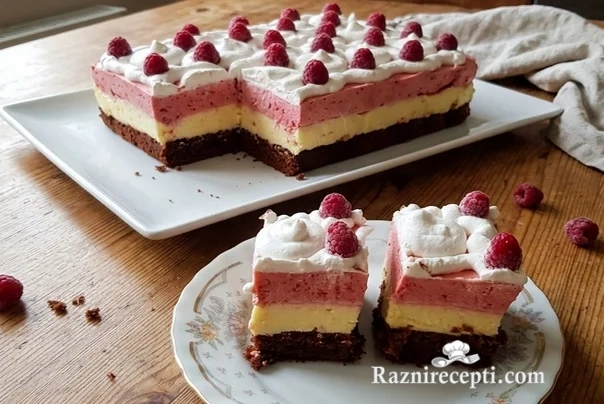 Torta sa vanila kremom i malinama