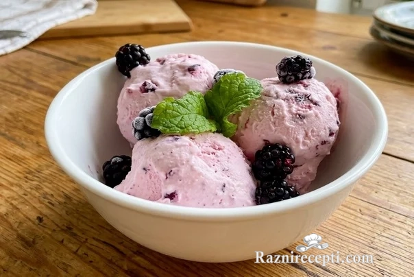 keto sladoled sa malinama i kupinama